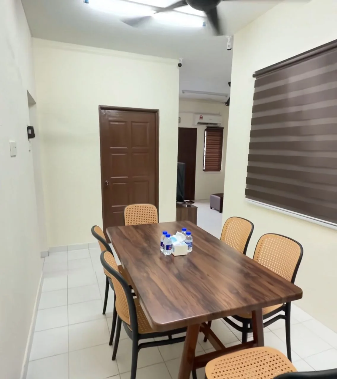 Seksyen 8 dining area